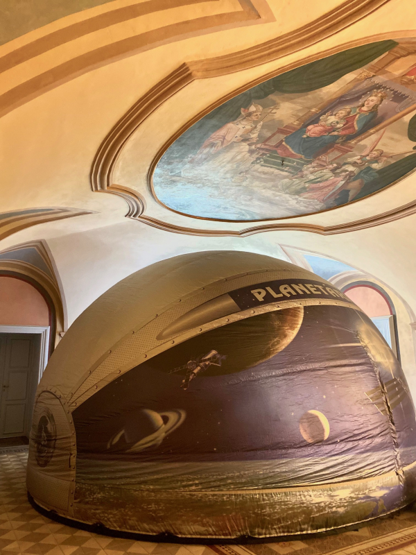 Astronomick&yacute; den