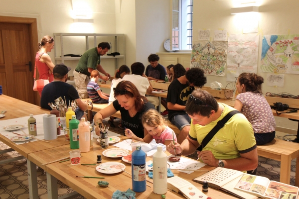 Dr&aacute;tky a kam&iacute;nky